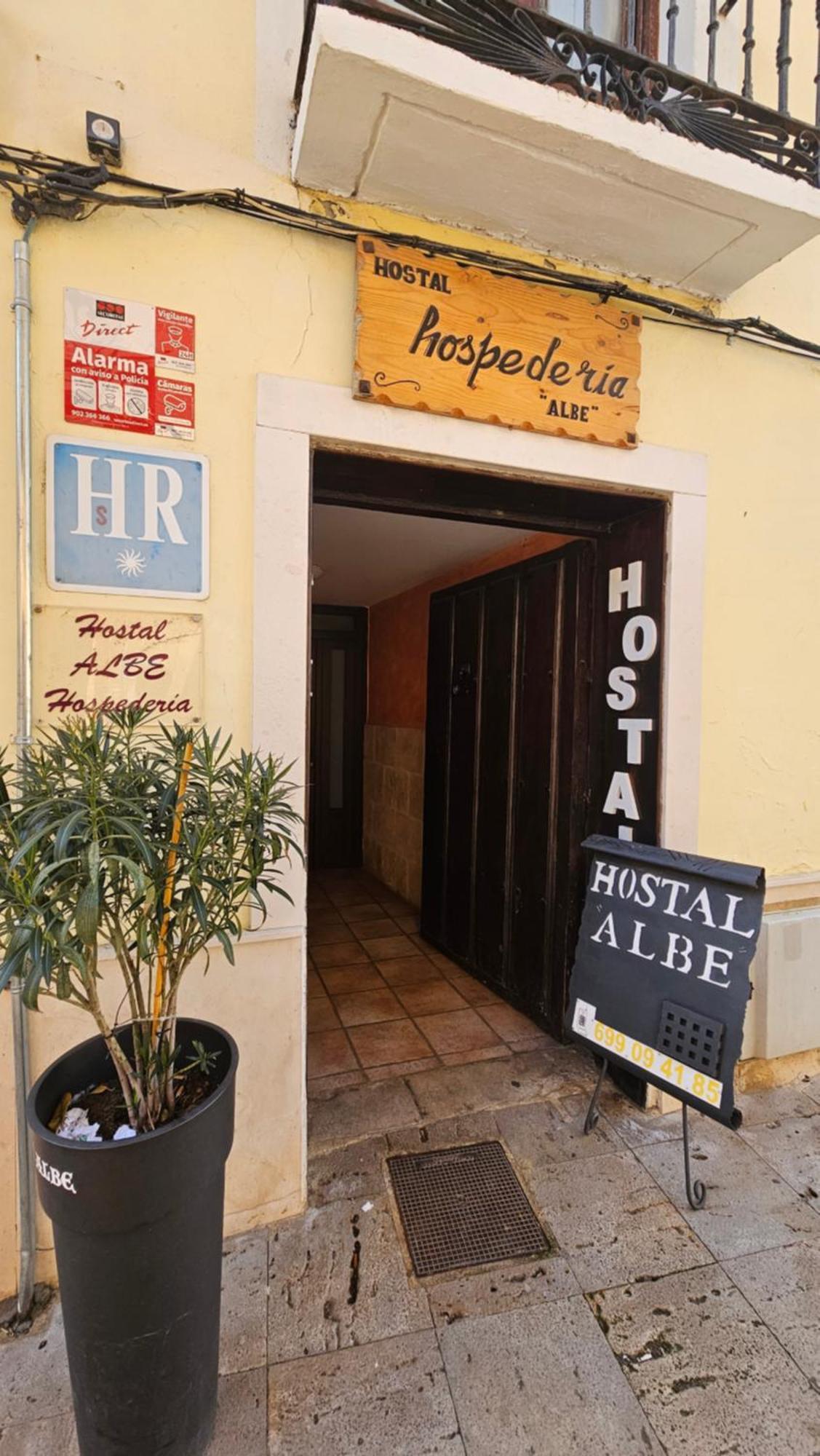 Hostal Albe 卡里翁德洛斯孔德斯 外观 照片